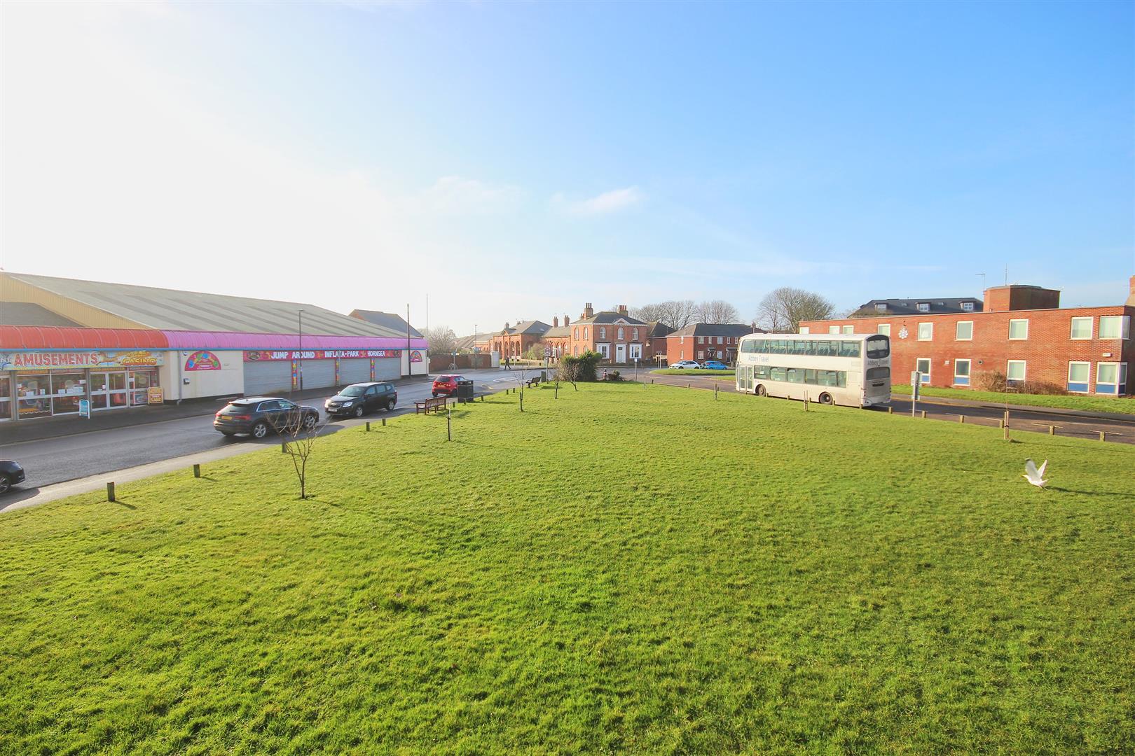 Broadway, Hornsea